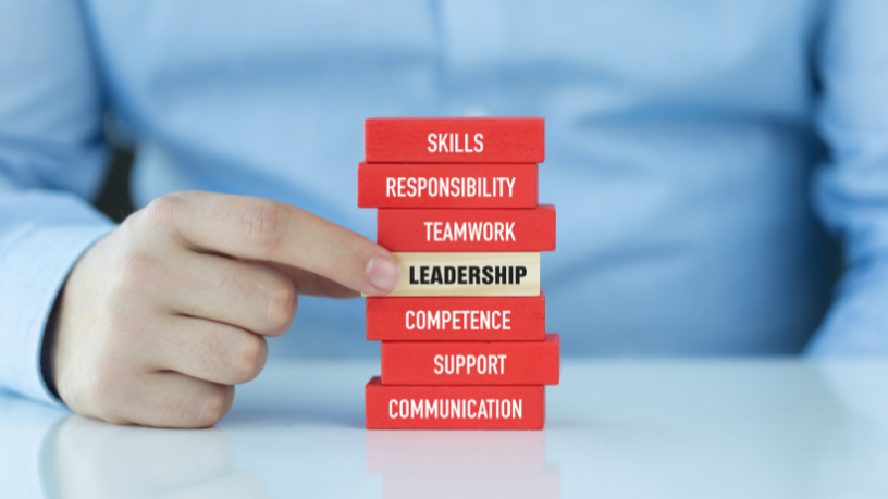 Descubra como a formação de lideranças de alto impacto fortalece competências técnicas e comportamentais dentro das empresas.