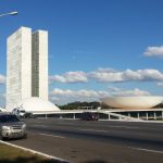 O Papel da Mídia Especializada na Compreensão do Cenário Político Nacional e a Busca por Isenção