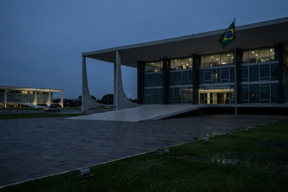 STF afasta diretor da Polícia Federal: o que a decisão de André Mendonça revela sobre a crise entre as instituições